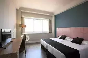 فندق وير كامارتين - مدريد