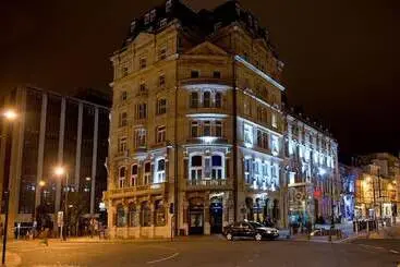 Royal Hotel Cardiff by Belvilla - Cardiff