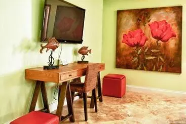 Lime Tree Bay Resort - Marathon