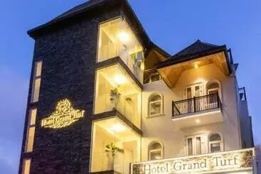 Grand Turf - Nuwara Eliya