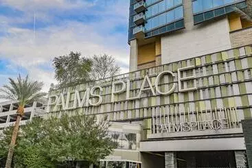 Stripviewsuites Two Bedroom Conjoined Suite At Palms Place - Las Vegas