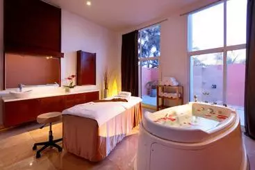 Grand Palladium Jamaica Resort & Spa - All Inclusive - Montego Bay