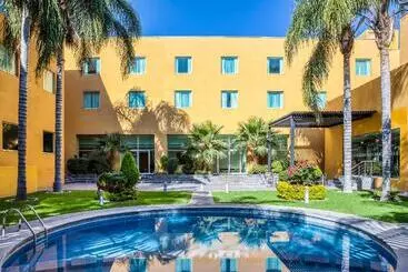 Fiesta Inn Express San Luis Potosí Oriente - San Luis Potosí
