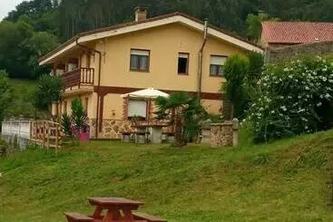 Apartamentos La Escuela En Cantabria - Corvera de Toranzo