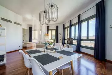 Espectacular Loft En Centrico Edificio Singular - Manresa