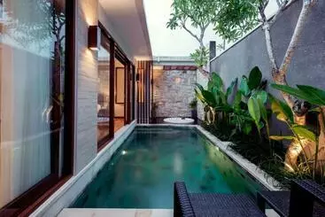 Sanata Luxury Villa - Canggu