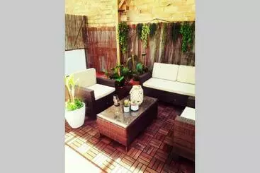 M4 Cool Terrace. 1 Min To Metro. 15 Min To Center - Esplugues de Llobregat