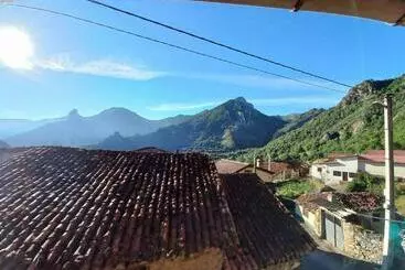 Casa Rústica En Dobres Con Vistas A La Montaña - Vega de Liébana