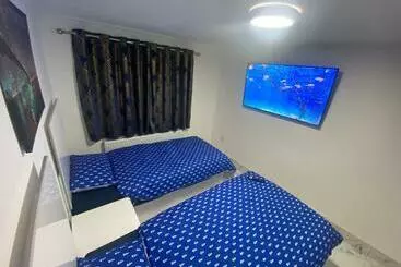 The Royal Boutique Oxford Lodge By London Sleep 6 - Hayes
