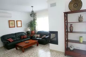 Newly Furnished Cozy House Next To The Beach - El Vendrell