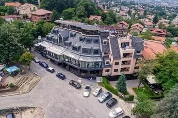 All Seasons Residence Hotel   Free Parking - София