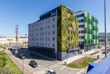 Travelodge Bilbao Sestao - Sestao