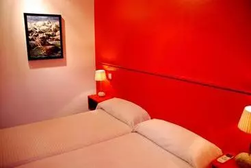 Hostal El Cardenillo - Madrigal de la Vera