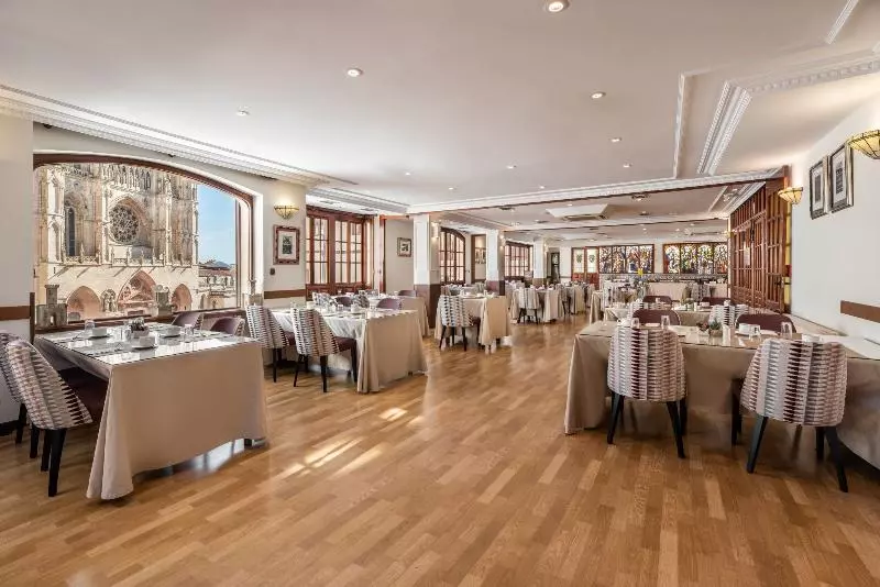 Fotos del hotel Crisol Mesón Del Cid:  16