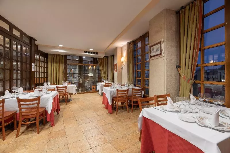 Fotos del hotel Crisol Mesón Del Cid:  2