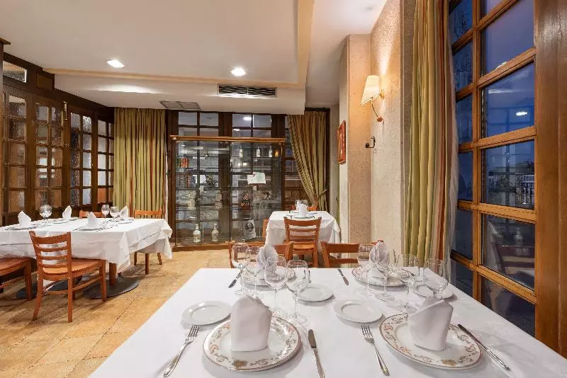 Fotos del hotel Crisol Mesón Del Cid:  20