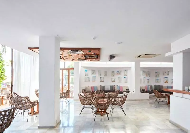 Fotos del hotel Tres Torres:  9