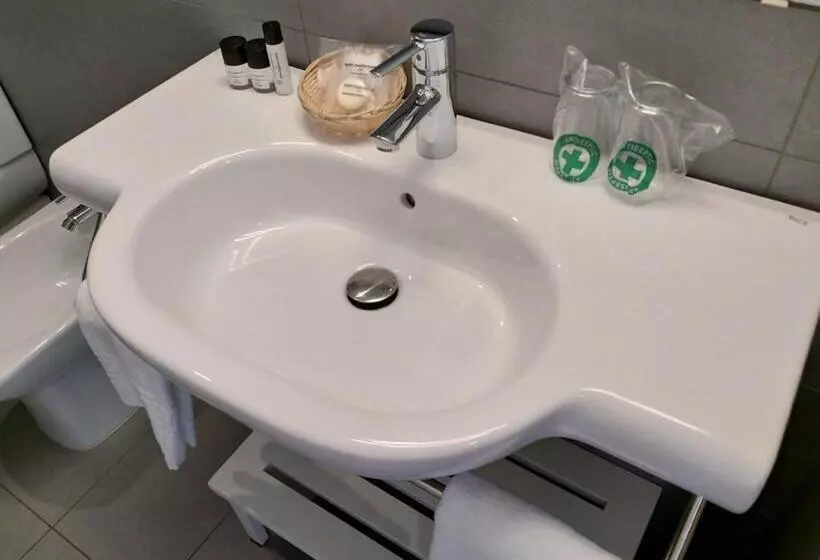 Fotos del hotel Mediterrani:  5