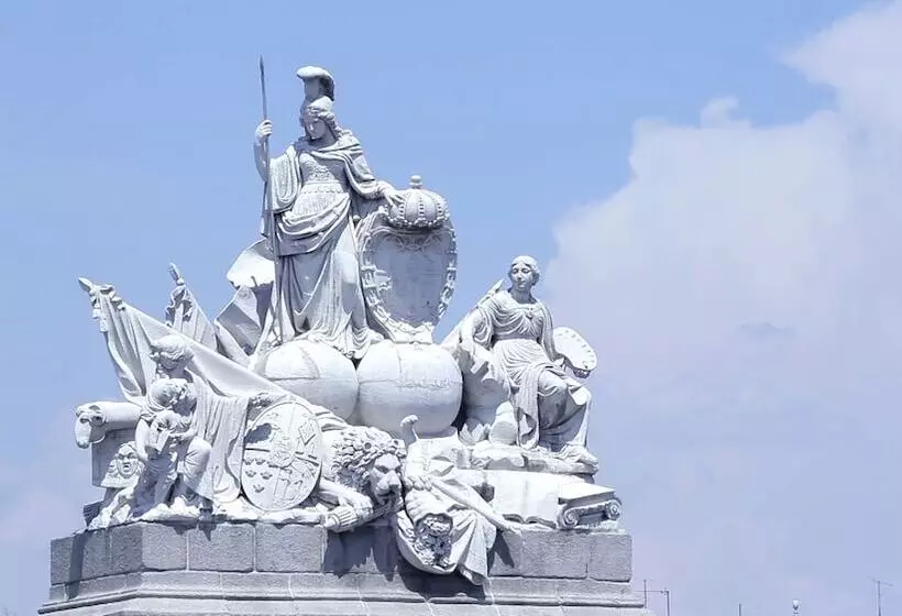 Fotos del hotel Puerta De Toledo:  5