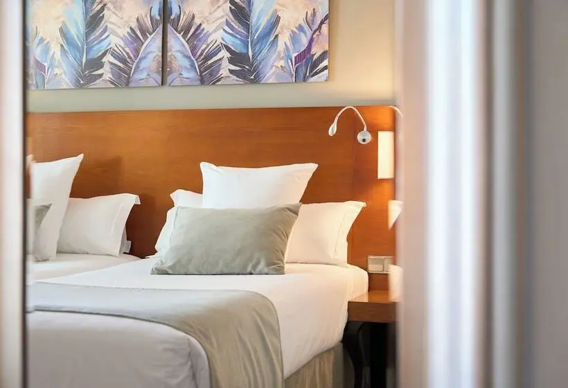 Fotos del hotel Puerta De Toledo:  38