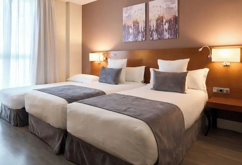 Fotos del hotel Puerta De Toledo:  39