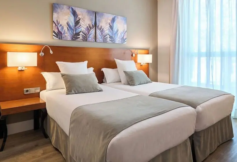 Fotos del hotel Puerta De Toledo:  41