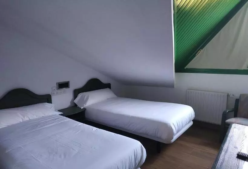 Fotos del hotel Sabiñanigo Camp &:  8