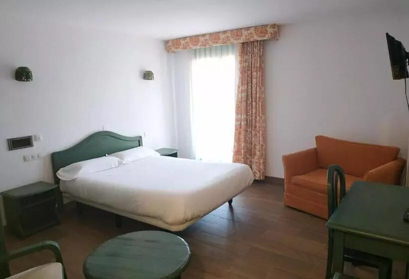 Fotos del hotel Sabiñanigo Camp &:  16