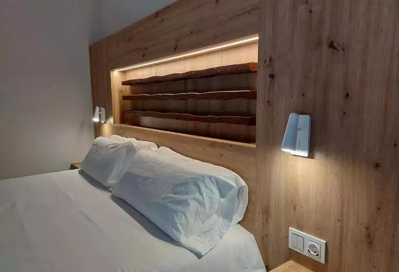 Fotos del hotel Saurat:  16