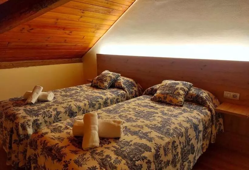 Fotos del hotel Saurat:  14