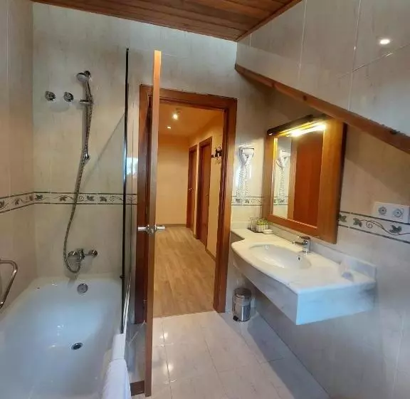 Fotos del hotel Saurat:  5
