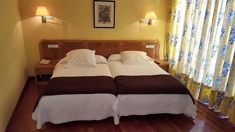 Fotos del hotel Spa Paris:  4