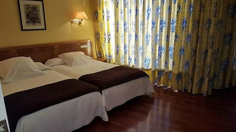 Fotos del hotel Spa Paris:  6