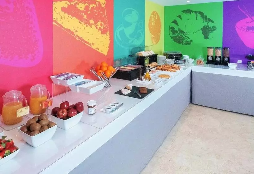 Fotos del hotel Ibis Styles Zaragoza Ramiro I:  4