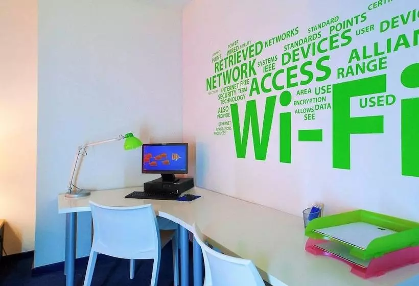 Fotos del hotel Ibis Styles Zaragoza Ramiro I:  15