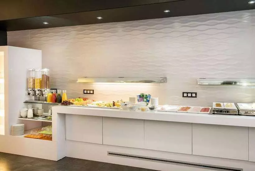 Fotos del hotel Ilunion Romareda:  14