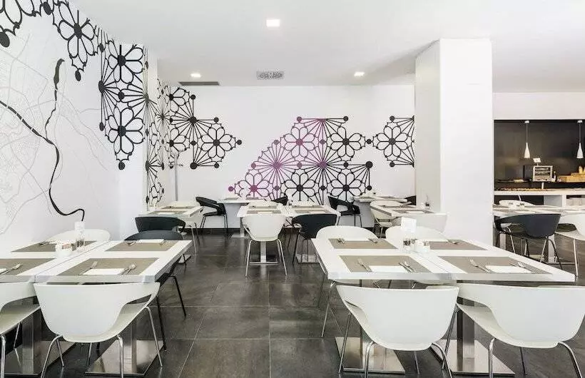 Fotos del hotel Ilunion Romareda:  12