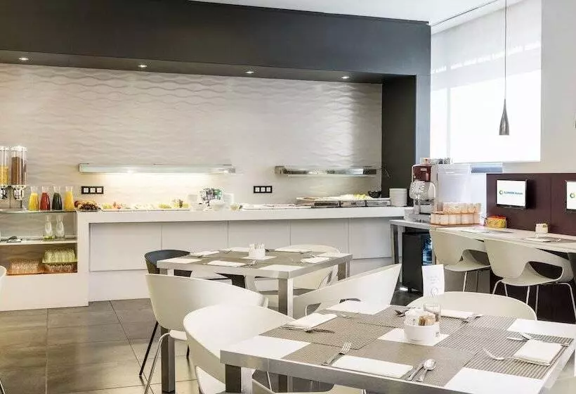 Fotos del hotel Ilunion Romareda:  5