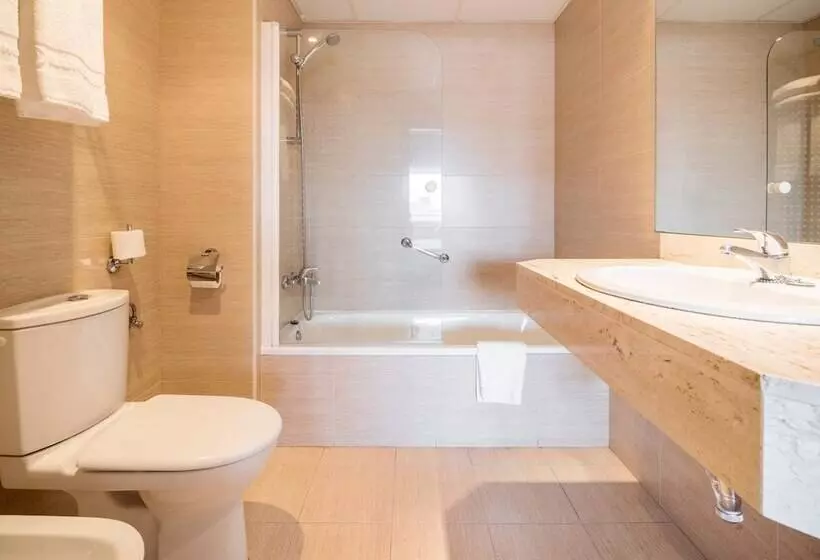 Fotos del hotel Ilunion Romareda:  8