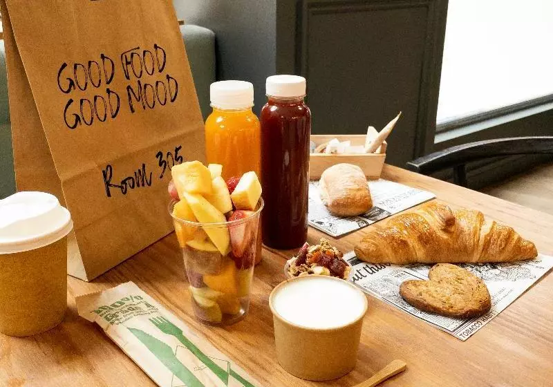 Fotos del hotel Petit Palace Puerta De Triana:  7