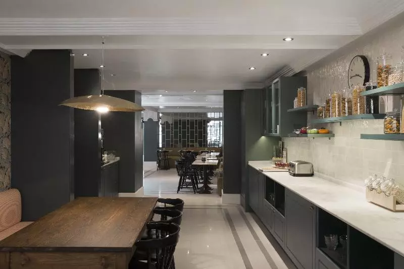 Fotos del hotel Petit Palace Puerta De Triana:  11