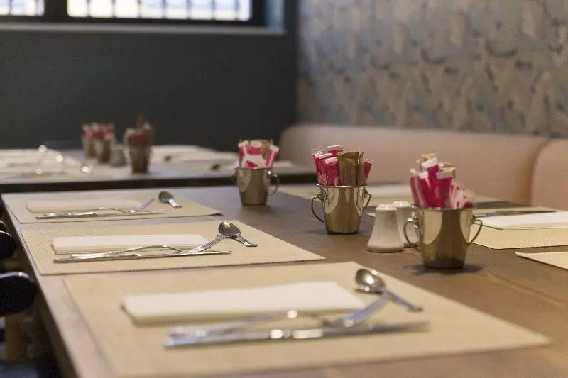 Fotos del hotel Petit Palace Puerta De Triana:  17