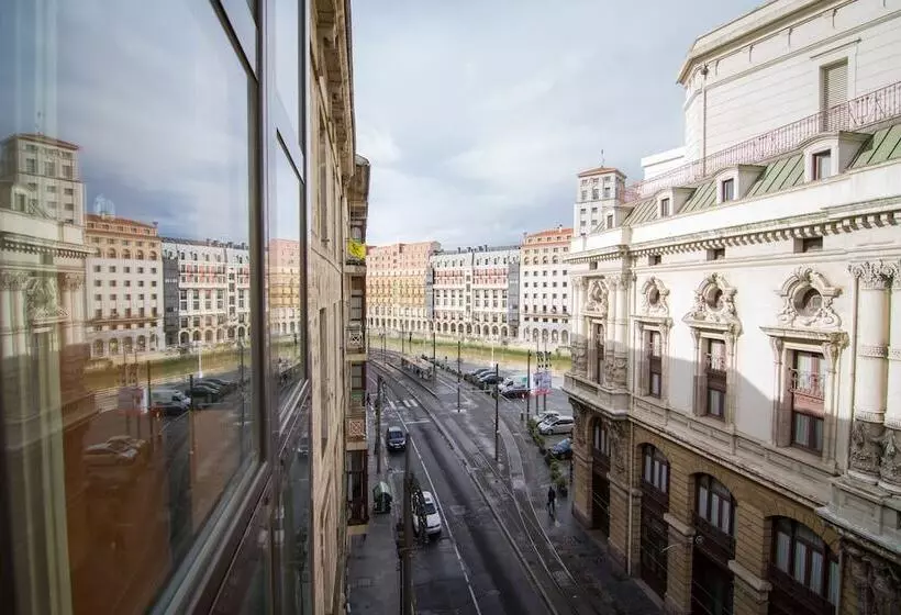 Fotos del hotel Petit Palace Arana Bilbao:  11