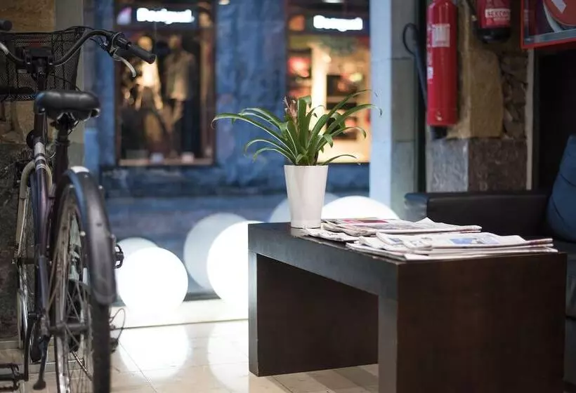 Fotos del hotel Petit Palace Arana Bilbao:  2