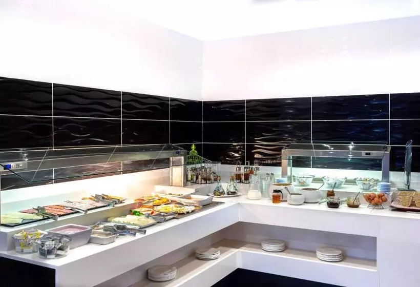 Fotos del hotel Hostal Neptuno:  13