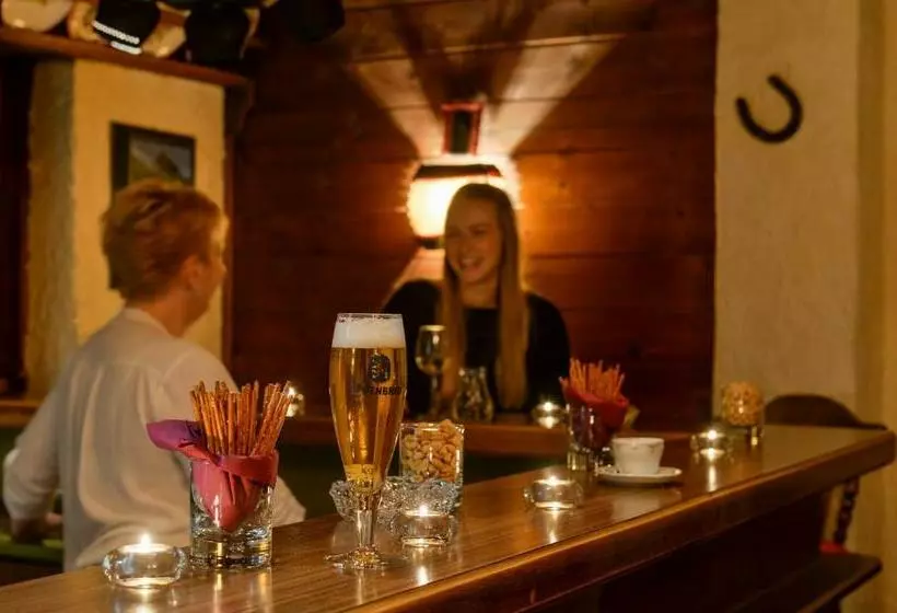 Fotos del hotel Alpenhof:  4