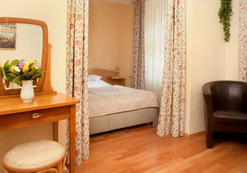 Fotos del hotel Graf Stadion:  8