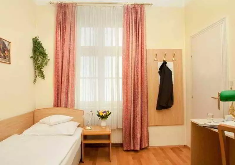 Fotos del hotel Graf Stadion:  13