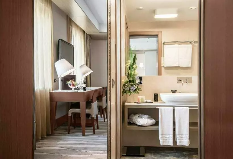 Fotos del hotel Grand  Europa Since 1869:  14