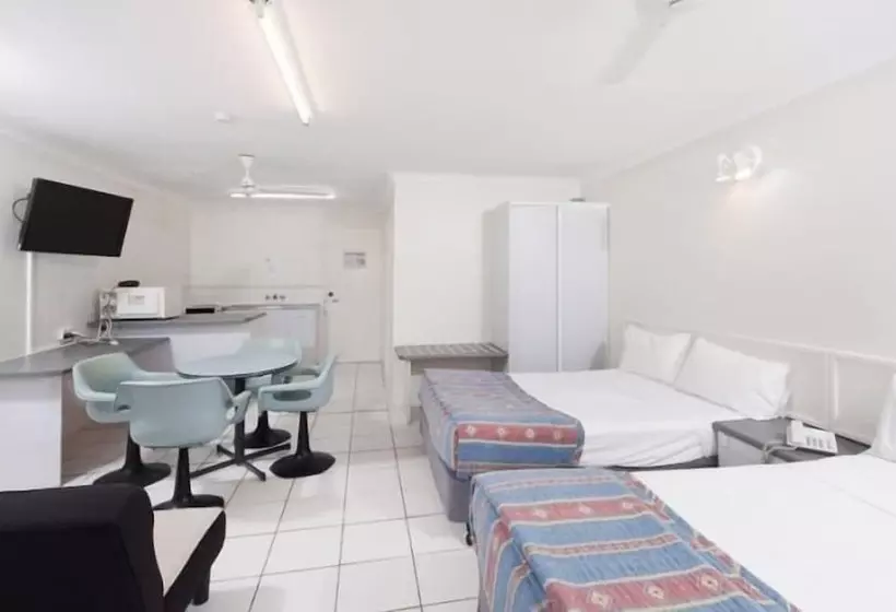 Fotos del hotel Cairns Holiday Lodge:  2